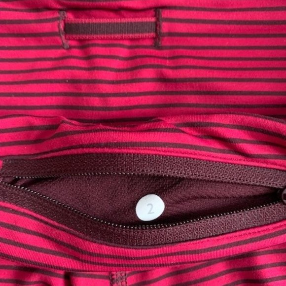 lululemon Inspire Crop II *Luxtreme - Picture 5 of 5